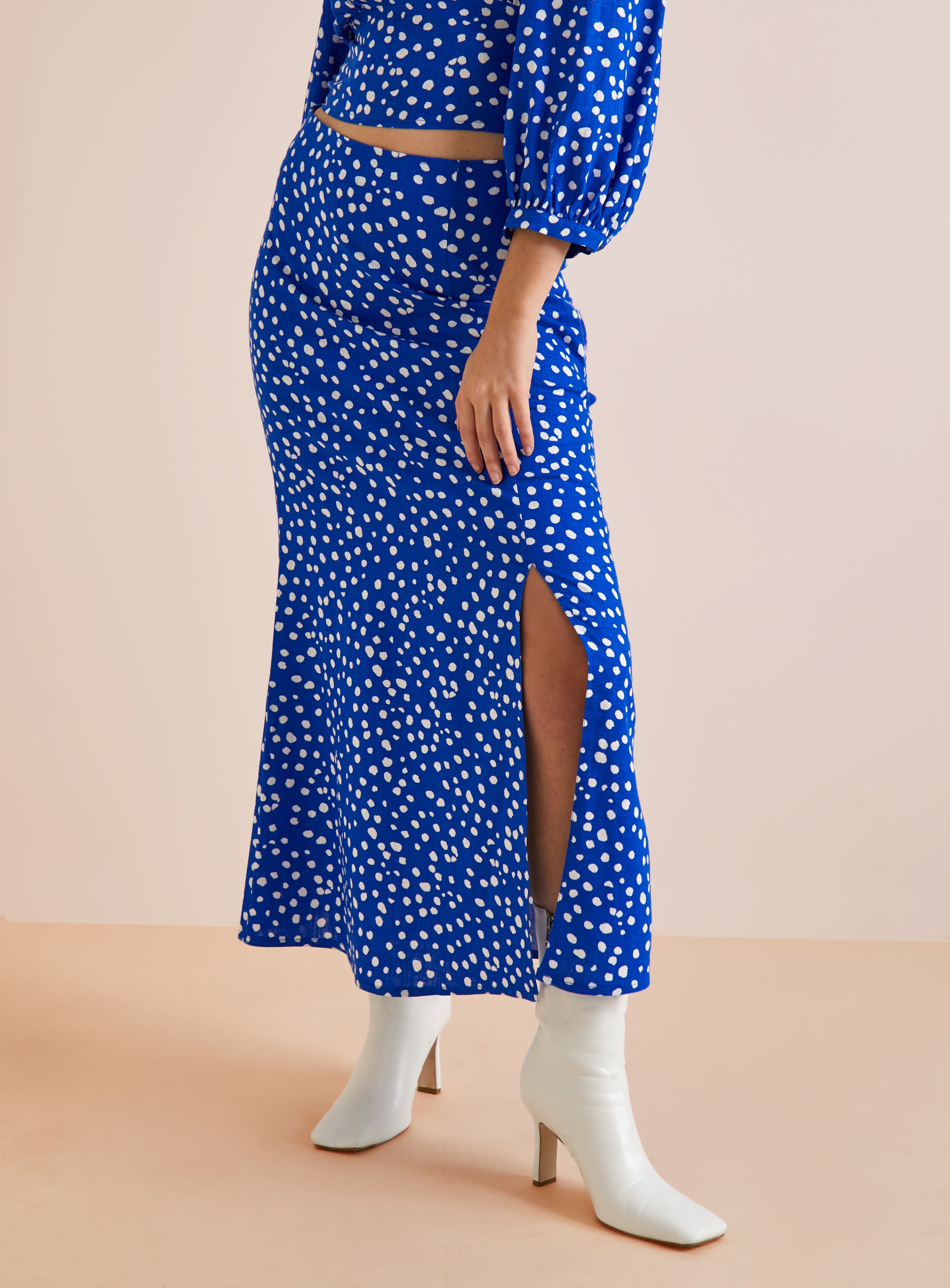 Everbelle Blue Dotty Coord Side Split Midaxi Skirt 10 - Image 2 thumbnail